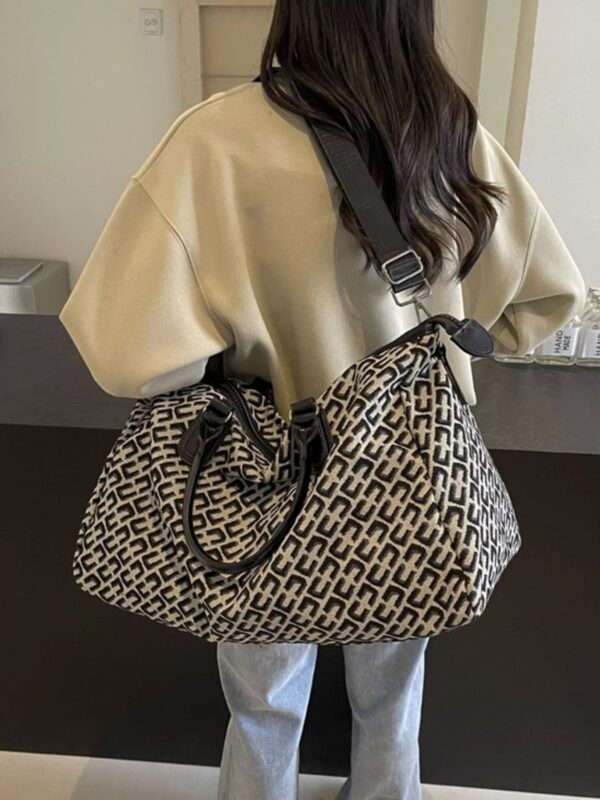 108e89c4-7143-45a4-bdcc-6e4fec2340ee-Max-Origin.jpg Patterned Large Capacity Travel Bag