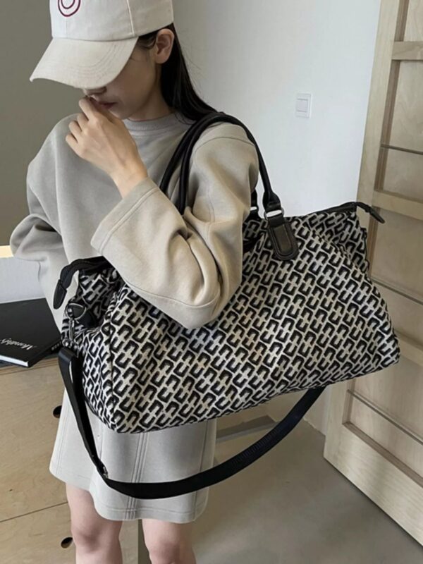 221933ad-1aac-46ce-a7eb-a34a29ee1400-Max-Origin.jpg Patterned Large Capacity Travel Bag